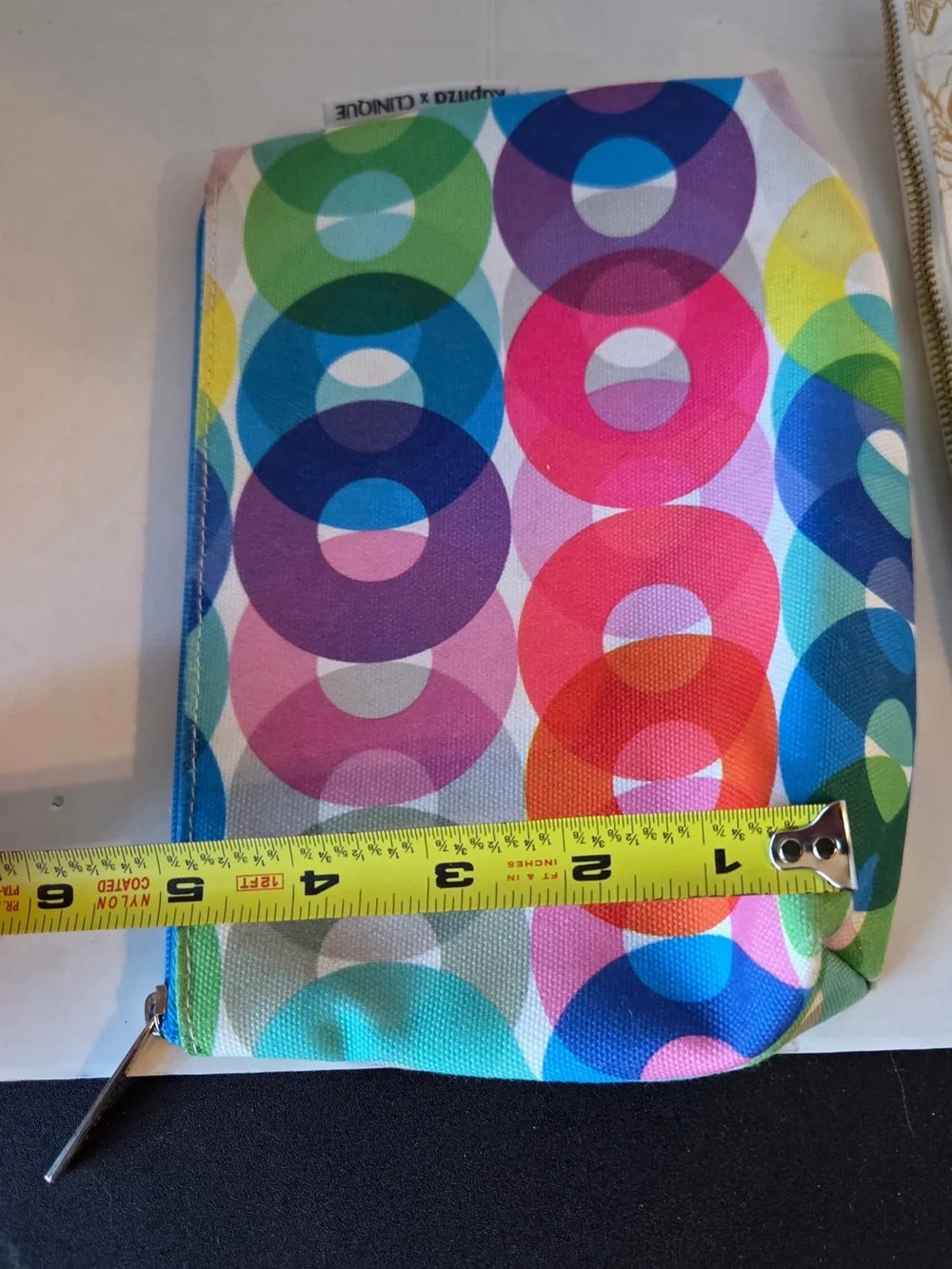 CLINIQUE MULTICOLOR POUCH/ZIPPERD COSMETIC  TRAVEL BAG